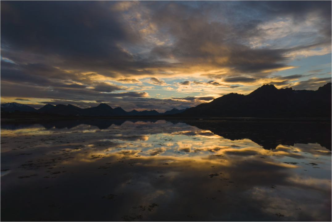 Main image Golden Mirror