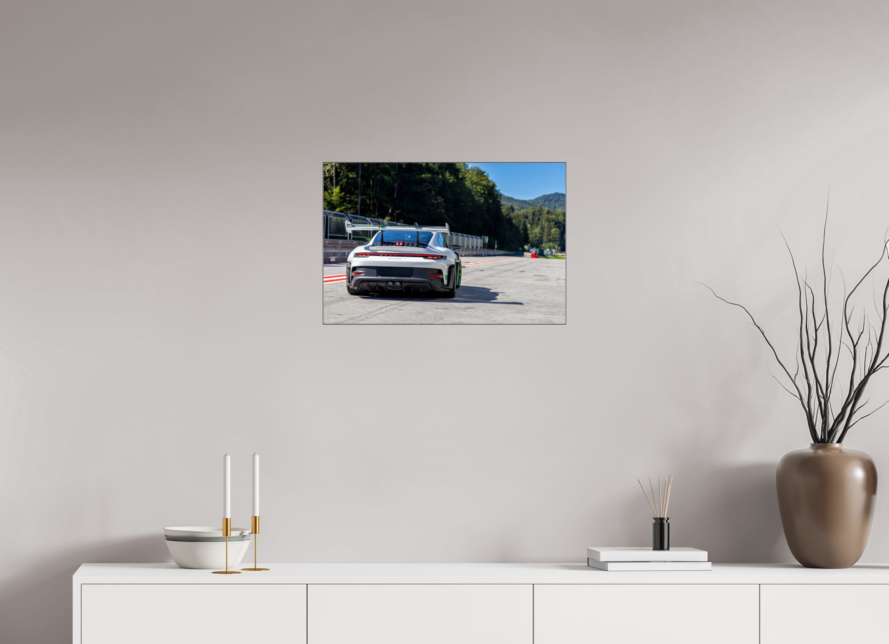 60 x 40 cm, Foto-Abzug hinter Acrylglas glänzend Track Weapon