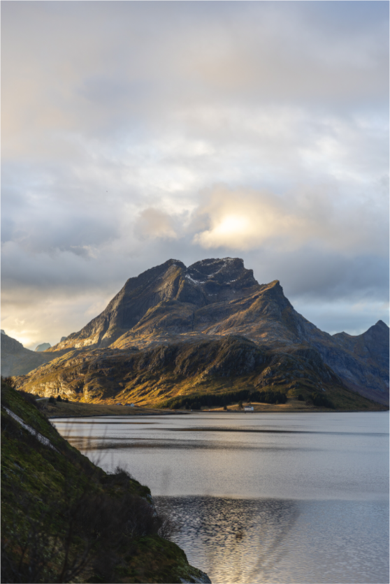 Main image Light over the Peaks